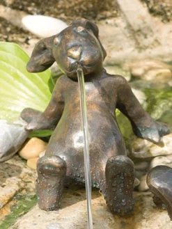 Bronzefigur Emil Der Hase (Art.Nr. 88067)